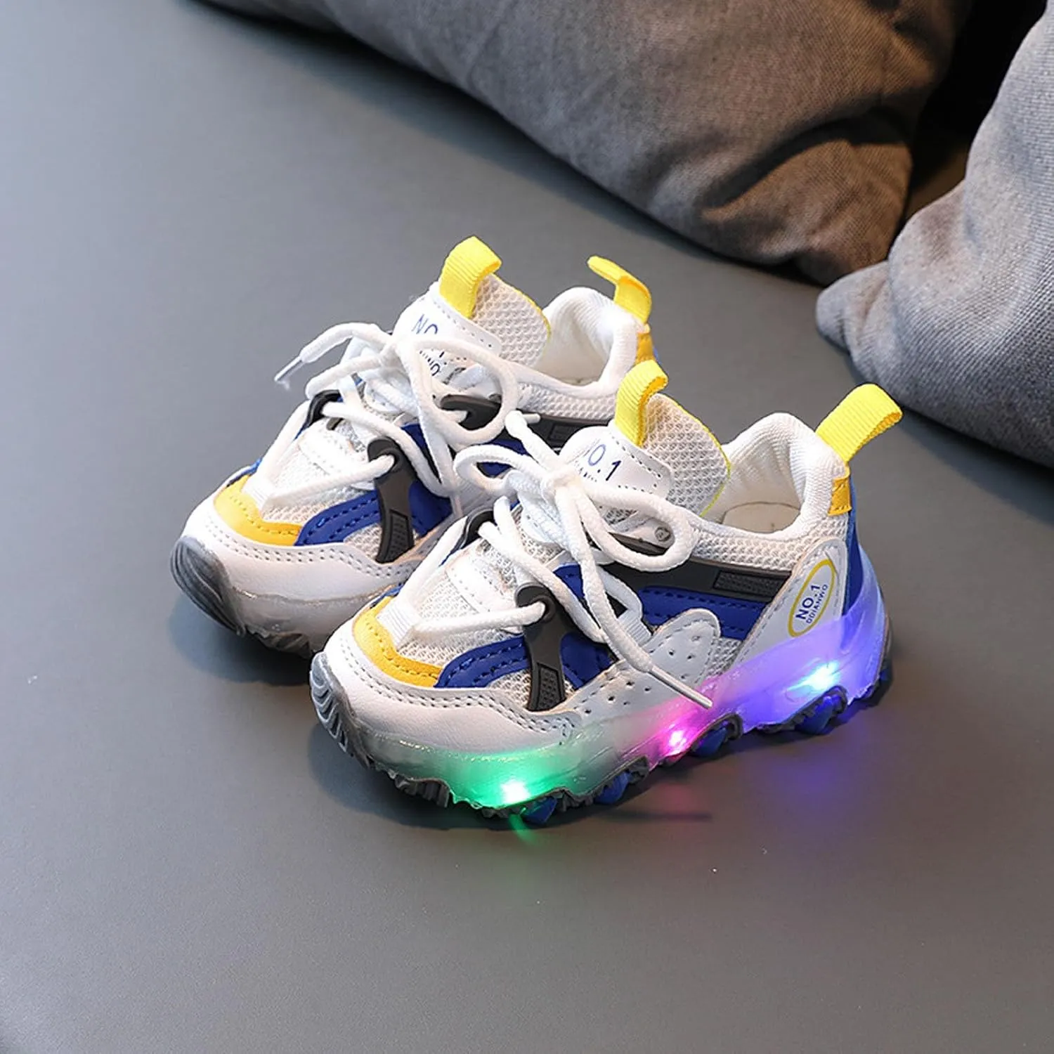 Baby Kids Led Shoes Lightweight Breathable Luminous Running Tennis Boys Girls Non Slip Family Party Sneakers