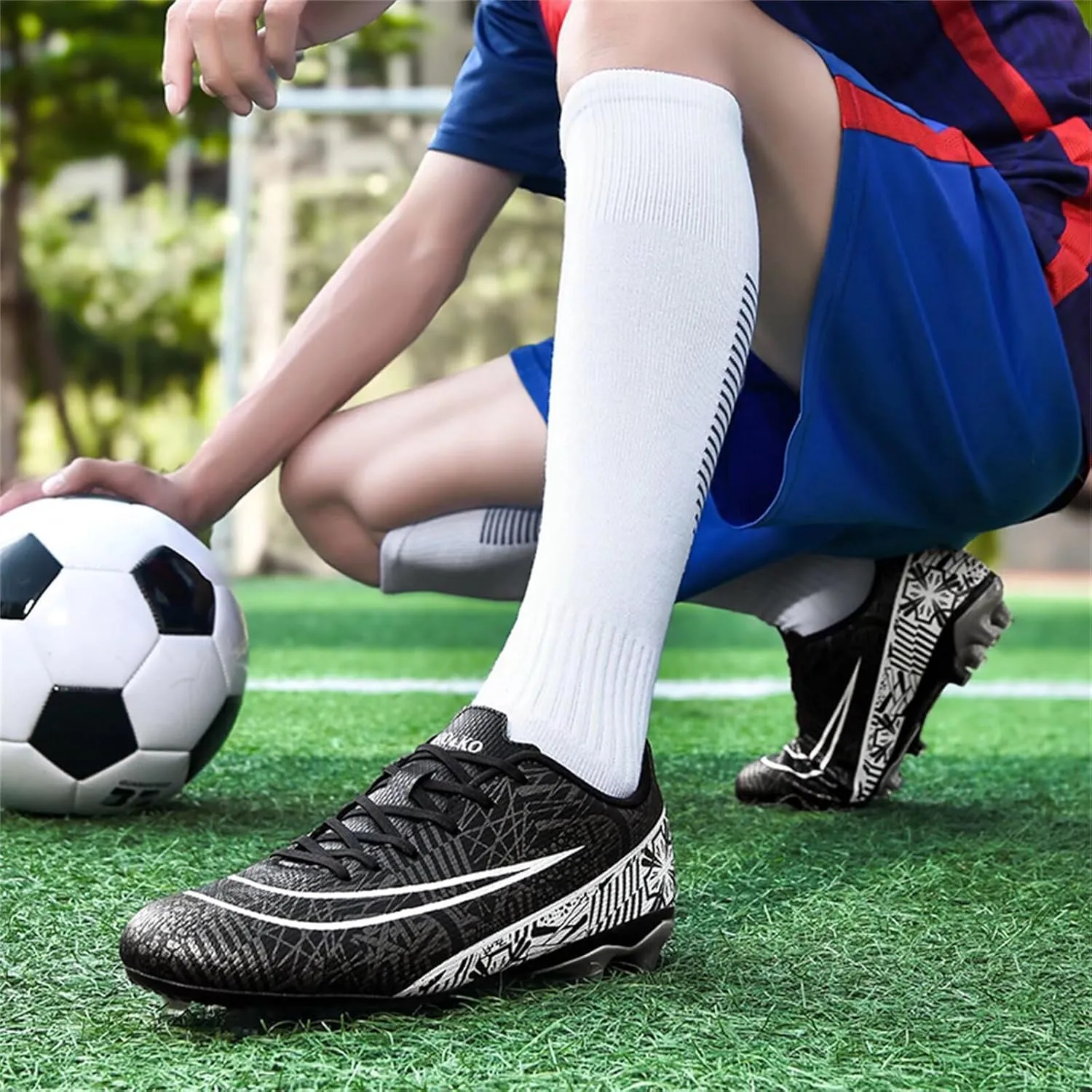 Boy's Soccer Cleats Mens Football Shoes Women Girls Low Tops Non-Slip Spikes Indoor Outdoor Firm Ground Athletic Combat