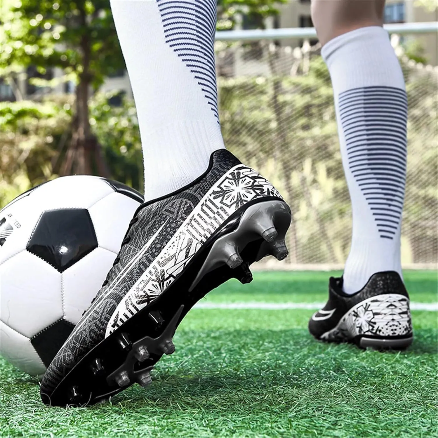 Boy's Soccer Cleats Mens Football Shoes Women Girls Low Tops Non-Slip Spikes Indoor Outdoor Firm Ground Athletic Combat