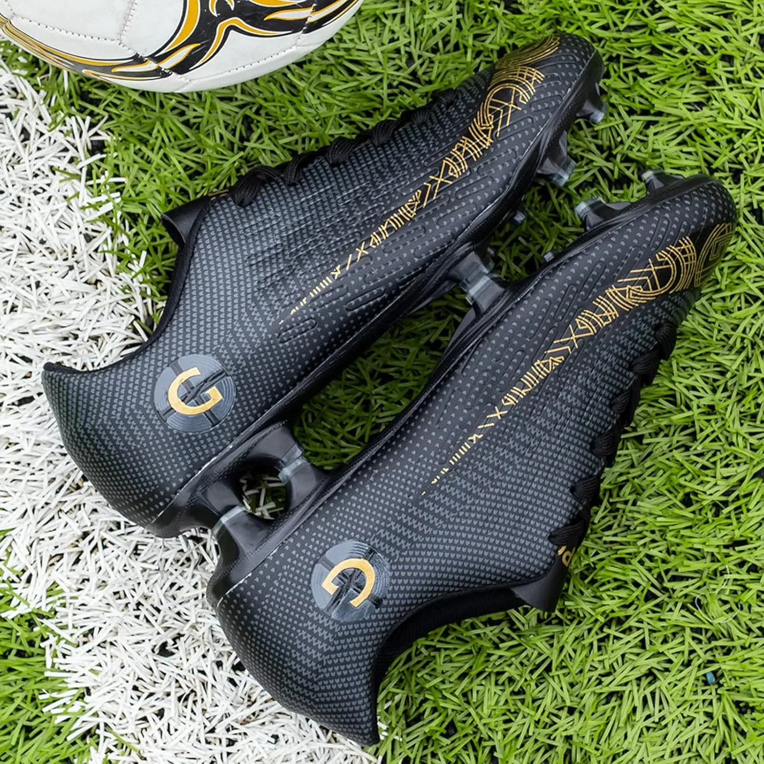 CERYTHRINA Kids Athletic Soccer Shoes Boys Girls Professional Football Shoes Mens Youth Comfortable and Breathable Football Cleats Training Sneakers
