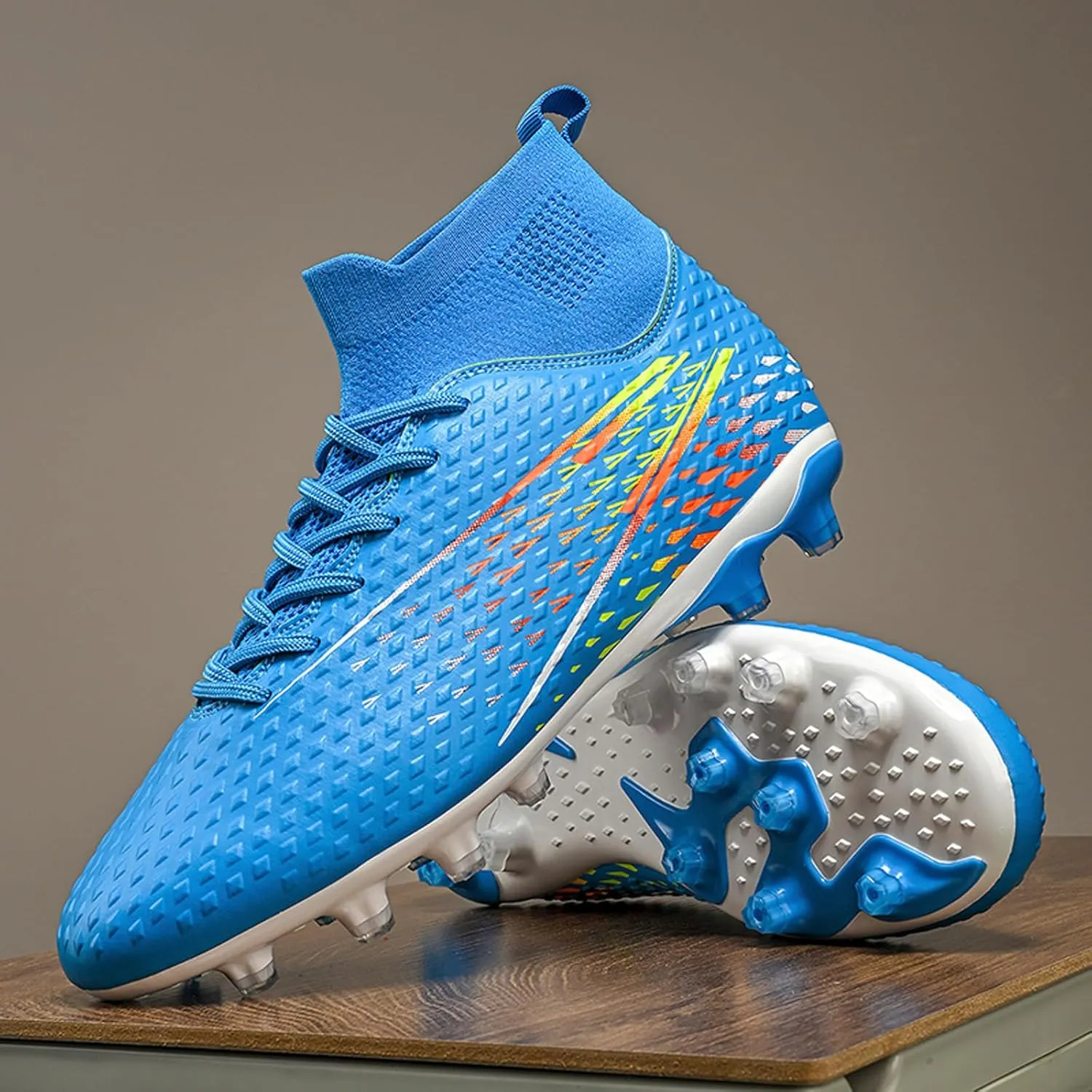 CERYTHRINA Kids Athletic Soccer Shoes Boys Girls Professional Football Shoes Mens Youth Comfortable and Breathable Football Cleats Training Sneakers